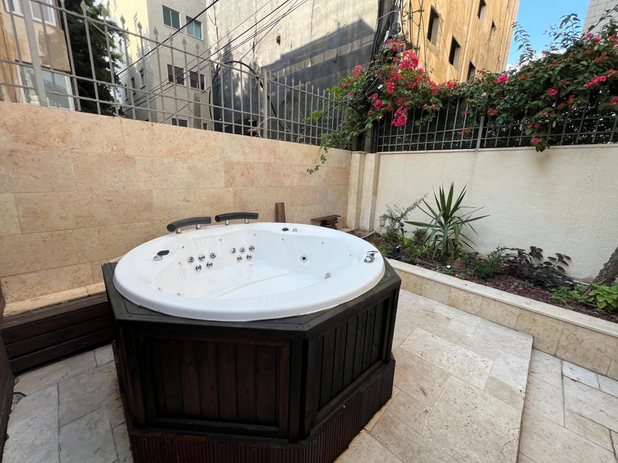 Beer Garden Hotel Tel-Aviv Kültér fotó